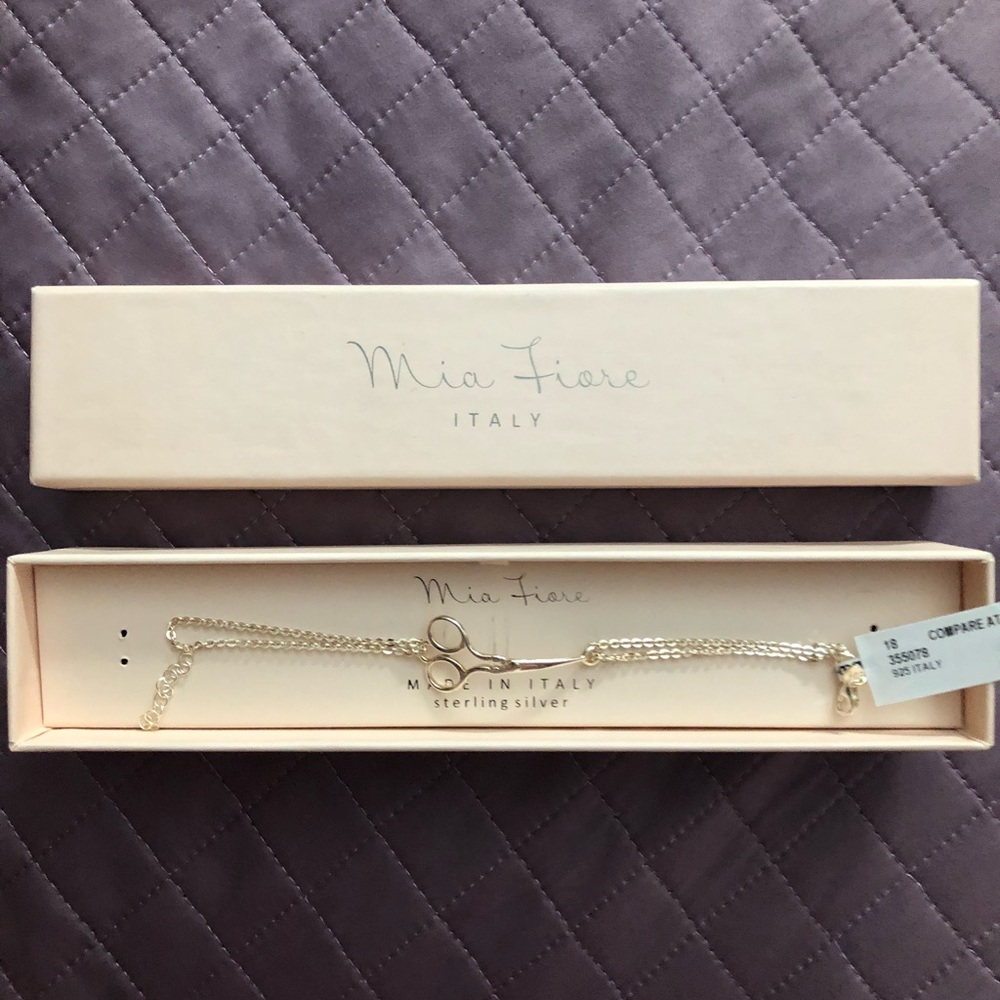 A scissor bracelet